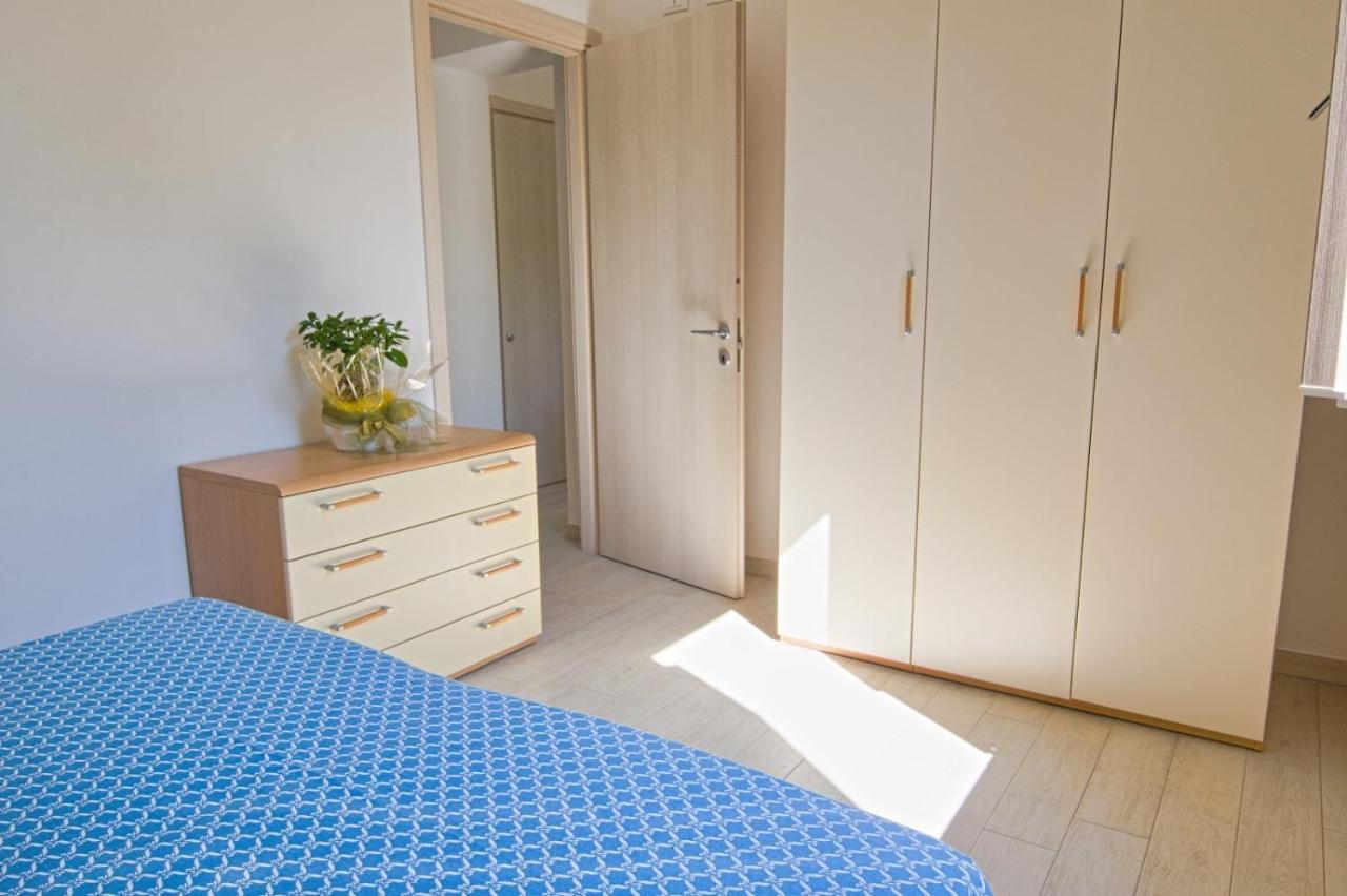 Aethalia - A 300Mt Dal Mare Apartment Марина ди Кампо Екстериор снимка