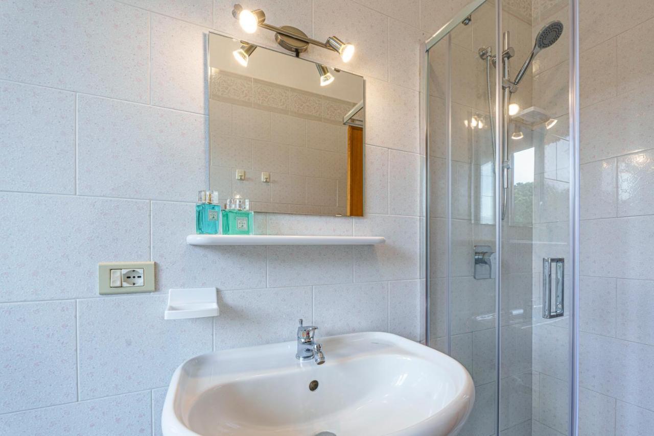 Aethalia - A 300Mt Dal Mare Apartment Марина ди Кампо Екстериор снимка